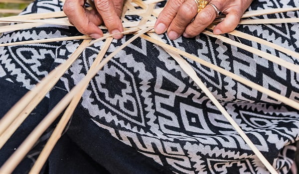 NaturallyGC - Weaving with Nature