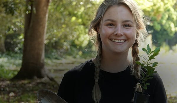 NaturallyGC Landcare- Nerang River Tree planting
