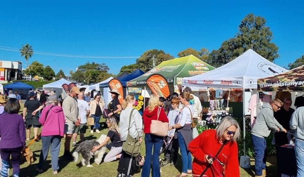 Dogs on the Green Market
