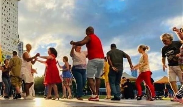 Salsa in the Park